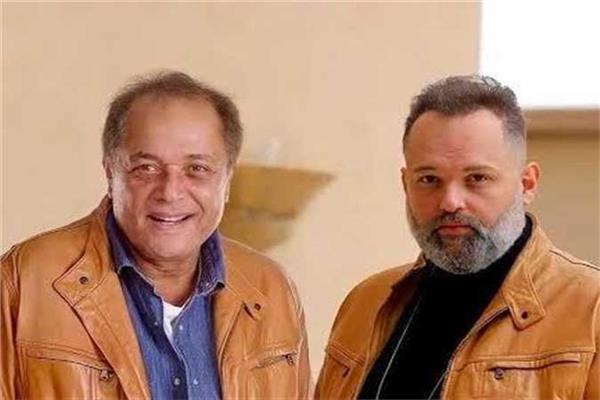 الفنان محمد محمود عبد العزيز و والده الساحر محمود عبد العزيز