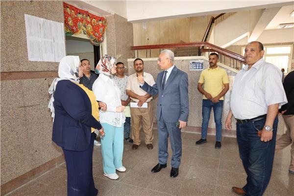 الدكتور عصام فرحات رئيس جامعة المنيا