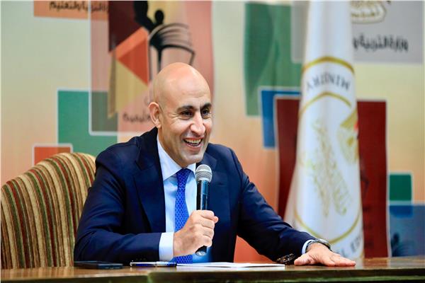 محمد عبداللطيف وزير التربية والتعليم