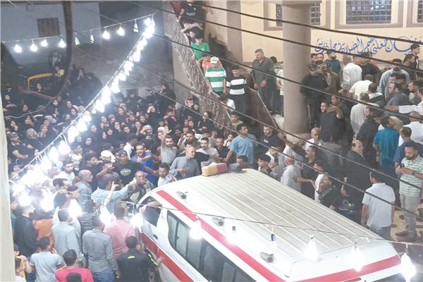 جنازة مهيبة لشهيد الشهامة