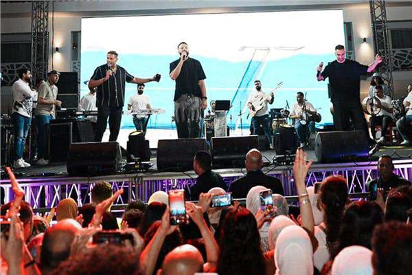 «واما» يتألقون بحفل أكثر حماسة ببورتو السخنة