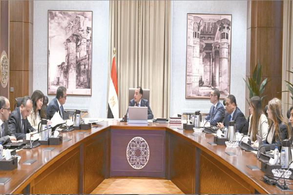د. مصطفى مدبولى خلال مناقشة الخطة الاستثمارية لقطاع الصحة