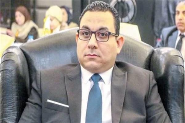 الدكتور كريم عادل