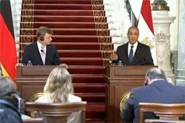  وزير الخارجية مع وزير الخارجية الألماني