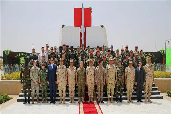 القوات المسلحة تنظم زيارة للملحقين العسكريين إلى عدد من المنشآت العسكرية 