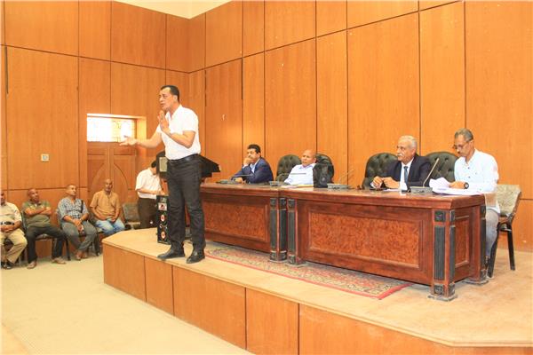 اجتماع موسع برؤساء لجان امتحانات الثانوية العامة بسوهاج