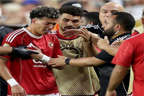 بكاء إمام عاشور بعد خروجه مصابًا