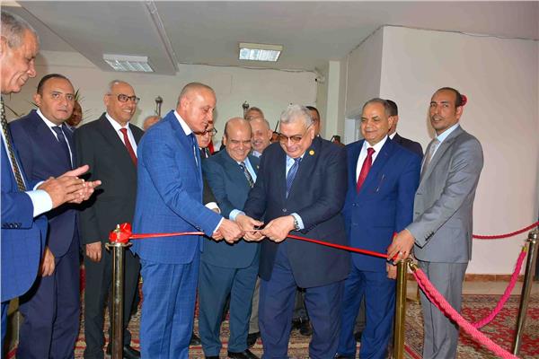 محافظ الأقصر ورئيس مجلس الدولة