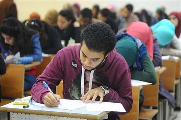 طلاب الثانوية العامة