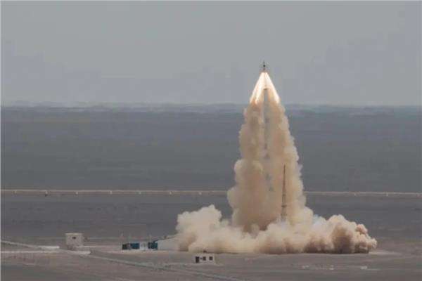  منصة الإطلاق (pad abort test) 