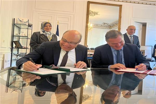 توقبع اتفاقية مصرية فرنسية لتعزيز السلامة الجوية