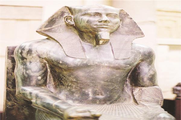 تمثال الملك خفرع بالمتحف المصري