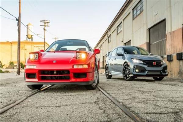 سيارة هوندا NSX