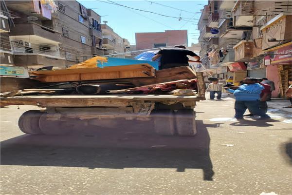 محافظ أسيوط يوجه بتكثيف حملات إزالة الإشغالات وحملة مركز القوصية وحملة لإعادة الانضباط للشوارع