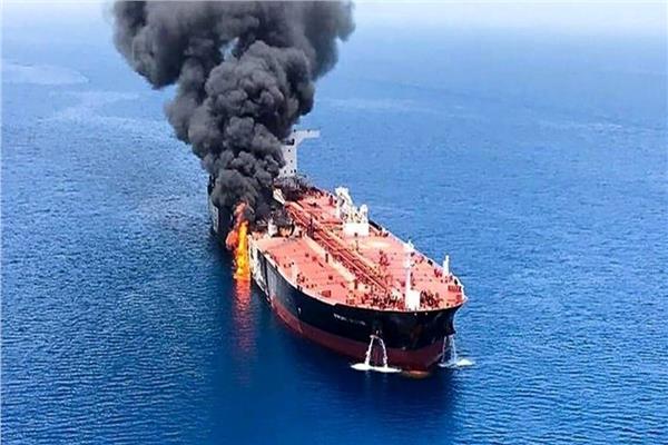 السفن الأمريكية في البحر الأحمر