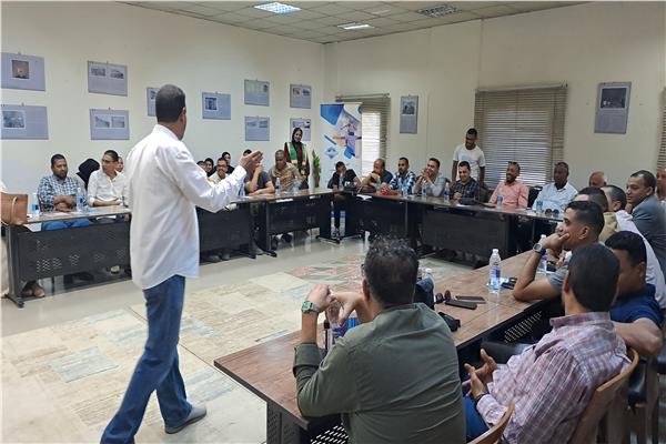 تدريب كوادر التأمين الصحي الشامل بالأقصر على لغة الإشارة‎