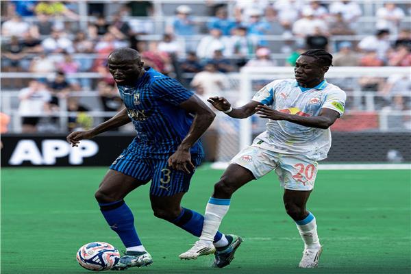 جانب من مبارة الهلال السعودي وسالزبورج النمساوي