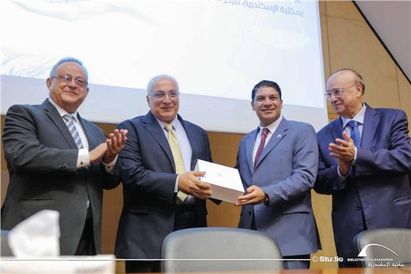 ندوة "نشر وتعزيز ثقافة حقوق الإنسان" بمكتبة الإسكندرية
