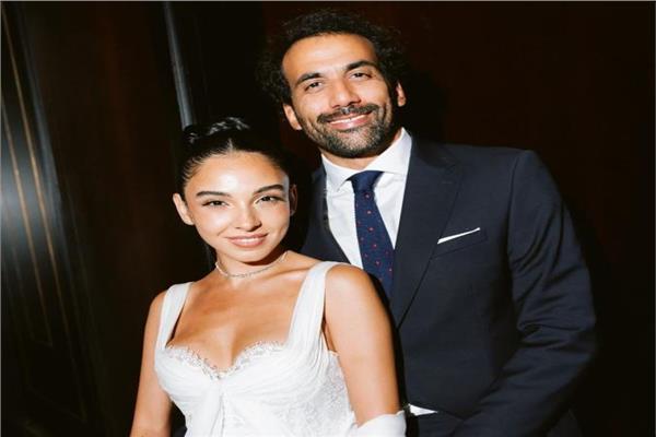 الفنانة سلمي أبوضيف وزوجها