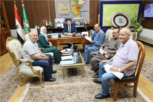 محافظ المنوفية يلتقي عددا من أعضاء مجلسي النواب والشيوخ 
