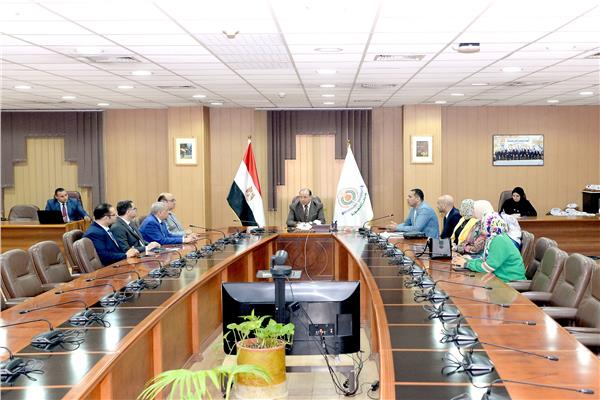الدكتور شريف خاطر رئيس جامعة المنصورة