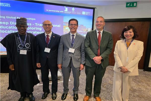 رئيس جامعة بنها يشارك في حوار التعليم العالي