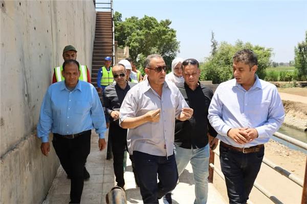 رئيس مياه الغربية أثناء جولة على محطات الشرب بالمحلة الكبرى