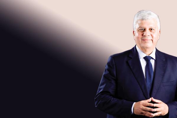 الدكتور أيمن عاشور وزير التعليم العالى والبحث العلمى