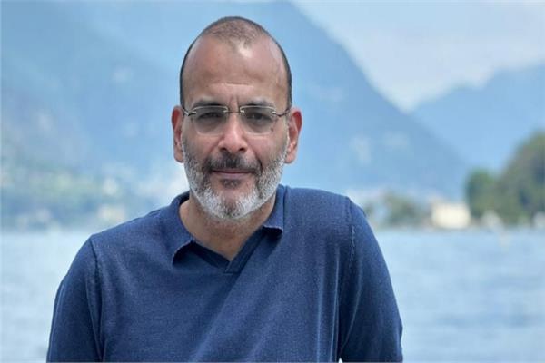 أيمن بهجت قمر