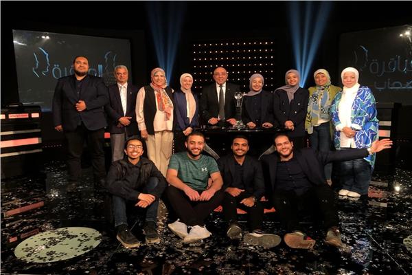 أبطال مراكز شباب الأسكندرية بعد تتويجهم بلقب "العباقرة أصحاب"