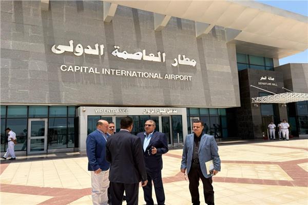 جولة وزير الطيران المدني في مطار العاصمة الدولي
