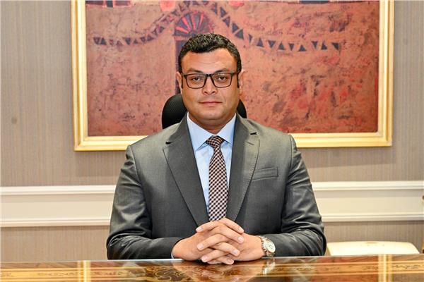 المهندس شريف الشربيني وزير الإسكان والمرافق والمجتمعات العمرانية