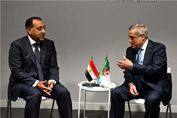 مصطفى مدبولي رئيس مجلس الوزراء خلال اللقاء
