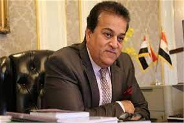 خالد عبدالغفار نائب رئيس مجلس الوزراء وزير الصحة والسكان