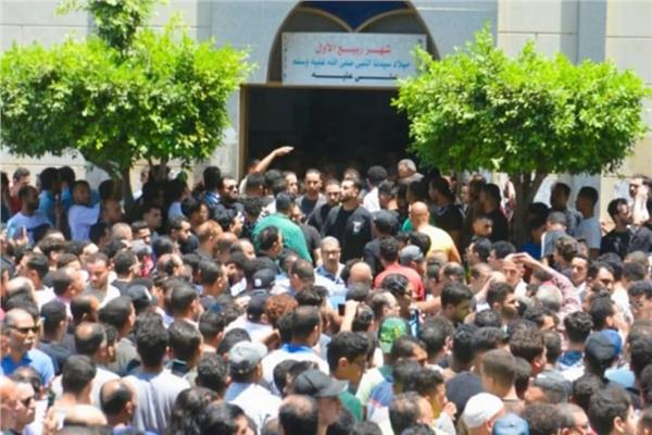 خروج جثمان أحمد عامر من مسجد الحريري بسمنود