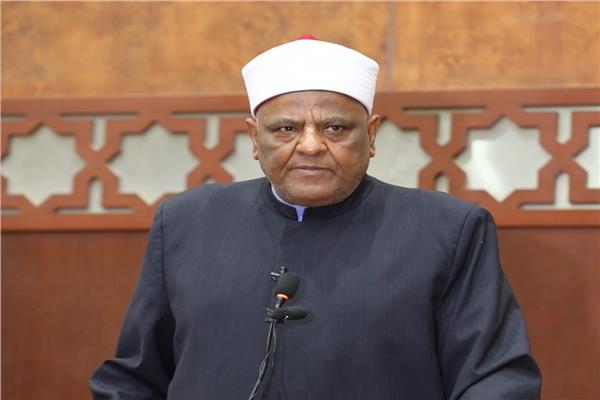 الدكتور عباس شومان