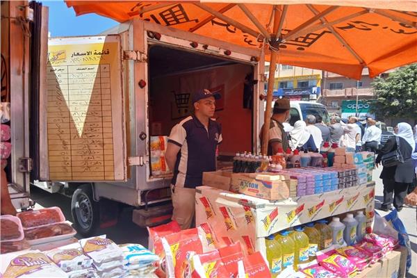الأسـواق الأسبـوعية كل الاحتياجات بأسعار مناسبة