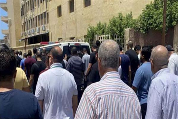 الإسكندرية تشيع جنازة أحد ضحايا غرق الحفار البحري "أدمارين 12"