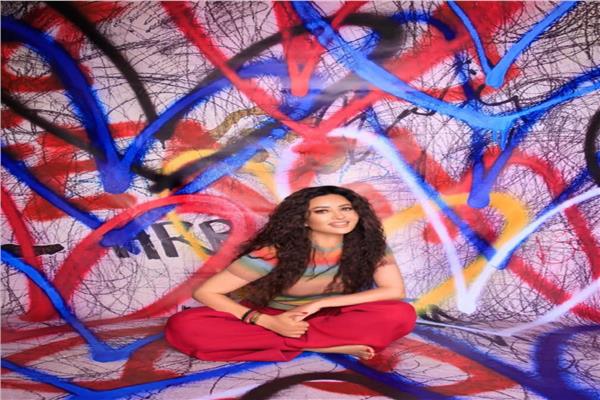 الفنانة لطيفة