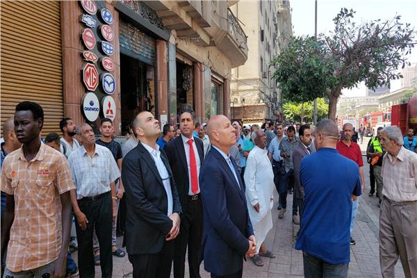 محافظ القاهرة يتابع عمليات تبريد مبنى سنترال رمسيس