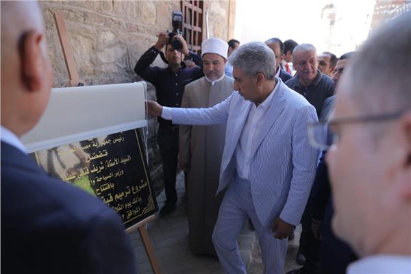 وزير السياحة ومحافظ القاهرة يفتتحان قبتين نادرتين بالفسطاط