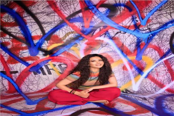  الفنانة لطيفة