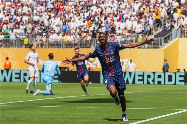 ديمبيلي لاعب باريس سان جيرمان 