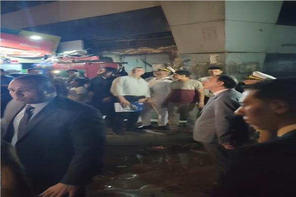 مدير أمن القاهرة يصل لموقع حريق سنترال رمسيس بعد تجدده مره أخري  