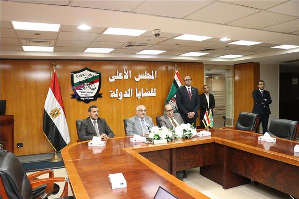  المستشار الدكتور حسين مدكور