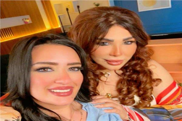  الفنانة غادة إبراهيم  وسيرا إبراهيم