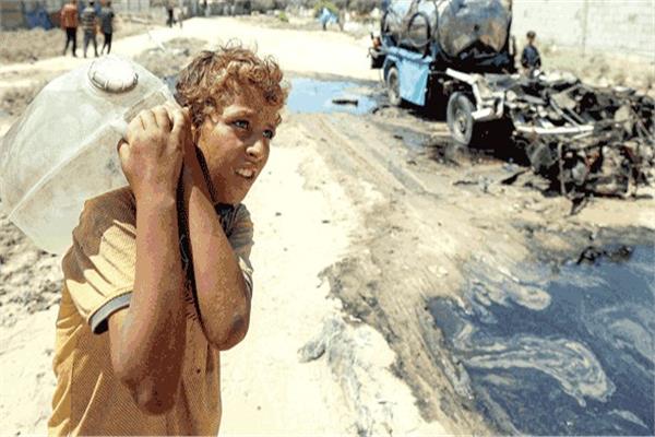 مجازر إسرائيلية تحصد أرواح 700 شهيد على عتبة آبار المياه المدمرة