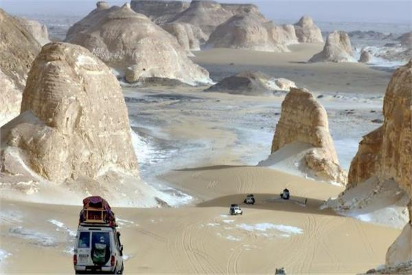 التوسع في برامج رحلات السياحة الصحراوية بمصر