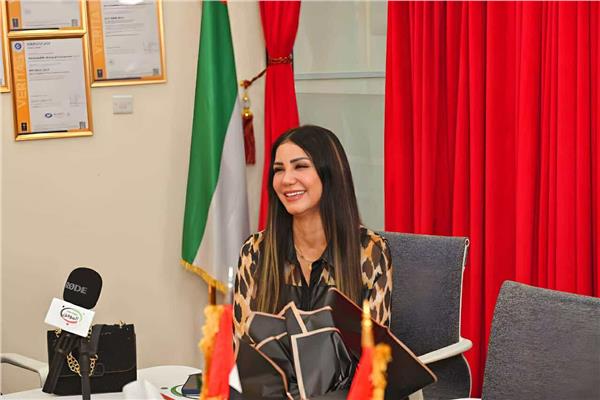 إيناس عزالدين