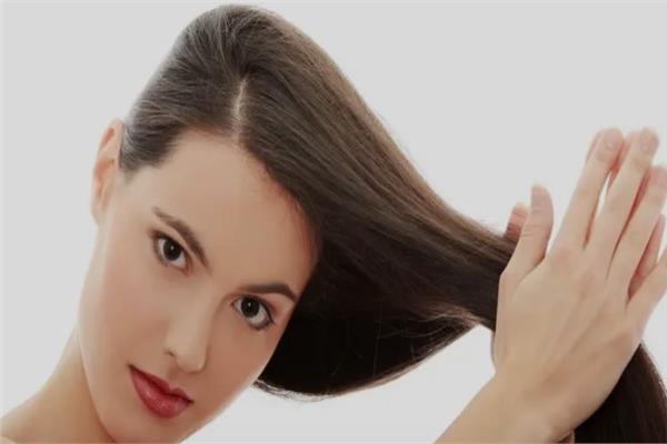 زيت الروزماري والجرجير.. وصفة طبيعية تطيل شعرك 5 سم خلال أسبوعين